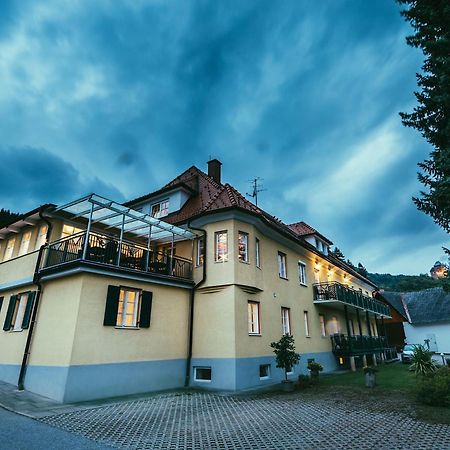 Apartment Im Gruenen Дойчландсберг Экстерьер фото